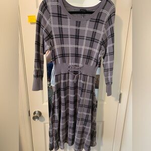 Plus size (1XL) long sleeve plaid dress